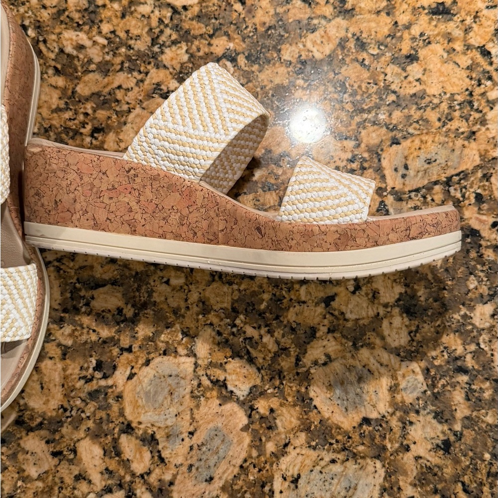 Bzees Resort Comfort Wedge Sandals 8.5W